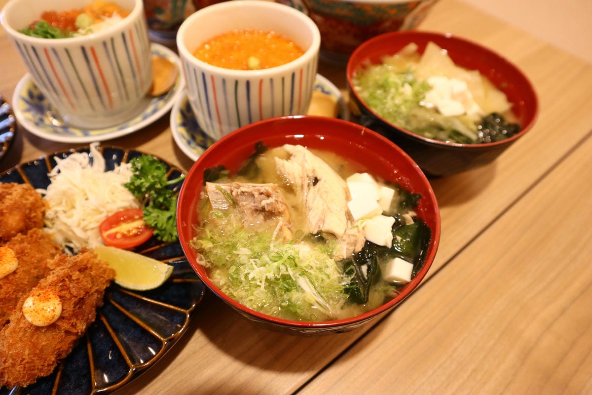 (新北新莊美食)坐著做。海鮮丼飯專門-新莊幸福店,2024下 (新北新莊美食)坐著做。海鮮丼飯專門-新莊幸福店,2024下