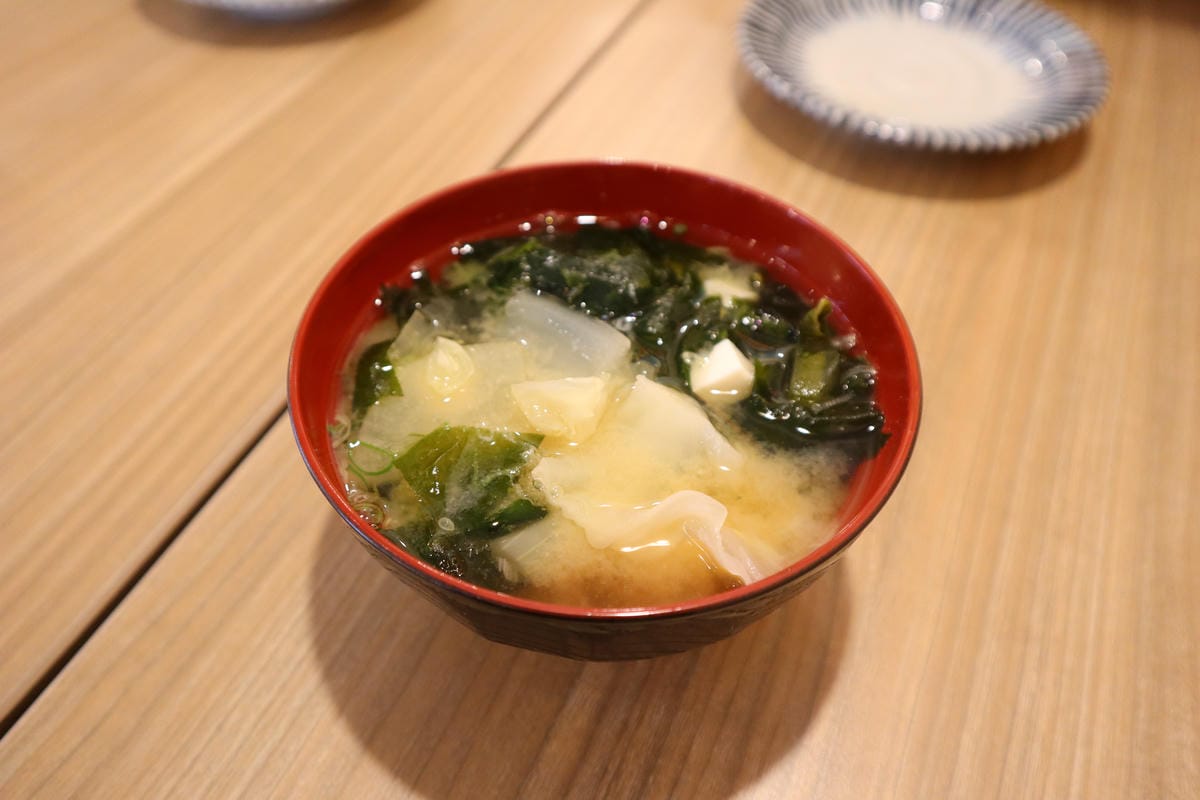 (新北新莊美食)坐著做。海鮮丼飯專門-新莊幸福店，2024下