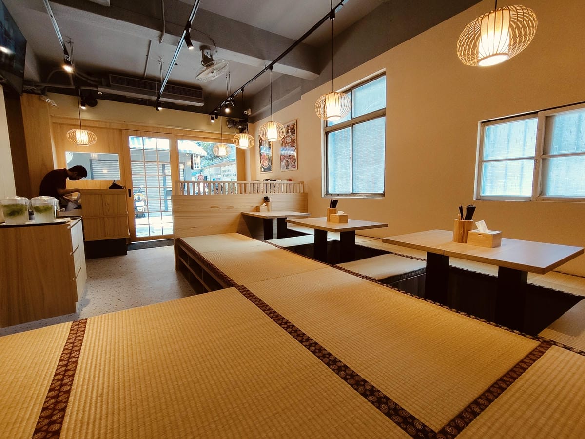 (新北新莊美食)坐著做。海鮮丼飯專門-新莊幸福店,2024下 (新北新莊美食)坐著做。海鮮丼飯專門-新莊幸福店,2024下