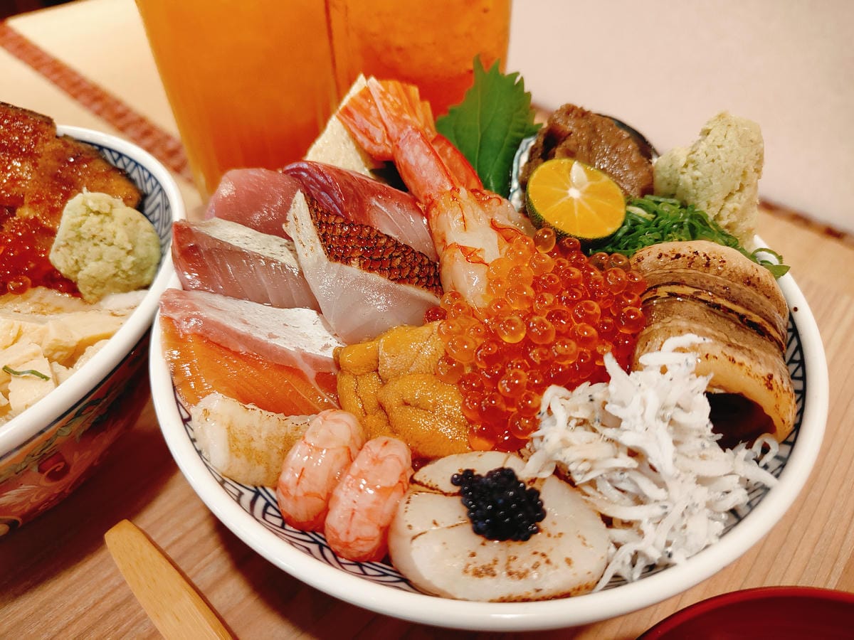 (新北新莊美食)坐著做。海鮮丼飯專門-新莊幸福店,2024下 (新北新莊美食)坐著做。海鮮丼飯專門-新莊幸福店,2024下