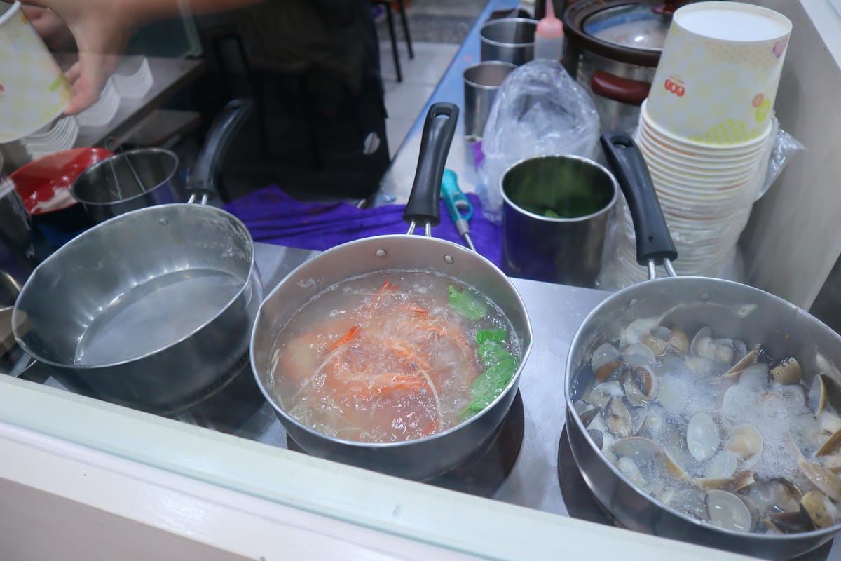 (新北板橋美食)貝殼兄弟牡蠣麵蛤蜊麵 (新北板橋美食)貝殼兄弟牡蠣麵蛤蜊麵