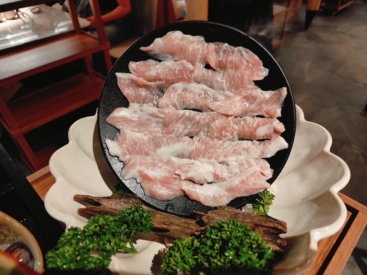 (台北萬華西門美食)築間麻辣火鍋,餐點真的都還滿好吃的,且富 (台北萬華西門美食)築間麻辣火鍋,餐點真的都還滿好吃的,且富
