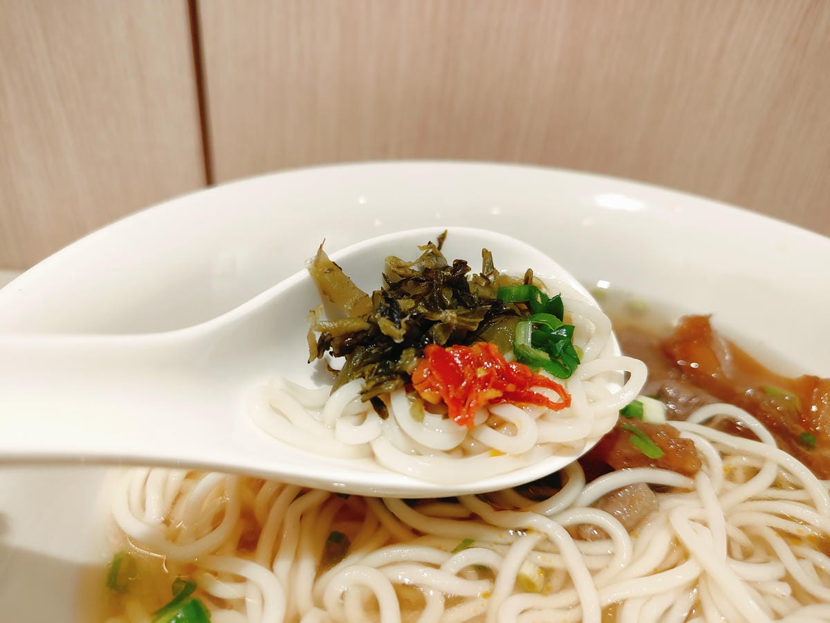 (新北板橋美食)吉米頁-紅燒牛肉麵,板橋牛肉麵推薦,小菜也都 (新北板橋美食)吉米頁-紅燒牛肉麵,板橋牛肉麵推薦,小菜也都