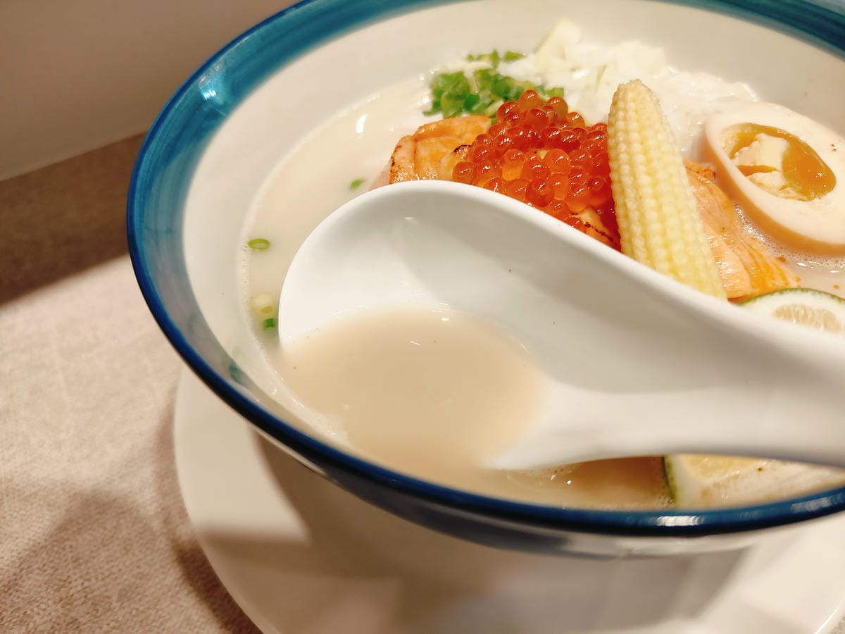 (新北板橋美食)創作麵坊鮭の大助-板橋店,使用100%鮭魚熬 (新北板橋美食)創作麵坊鮭の大助-板橋店,使用100%鮭魚熬