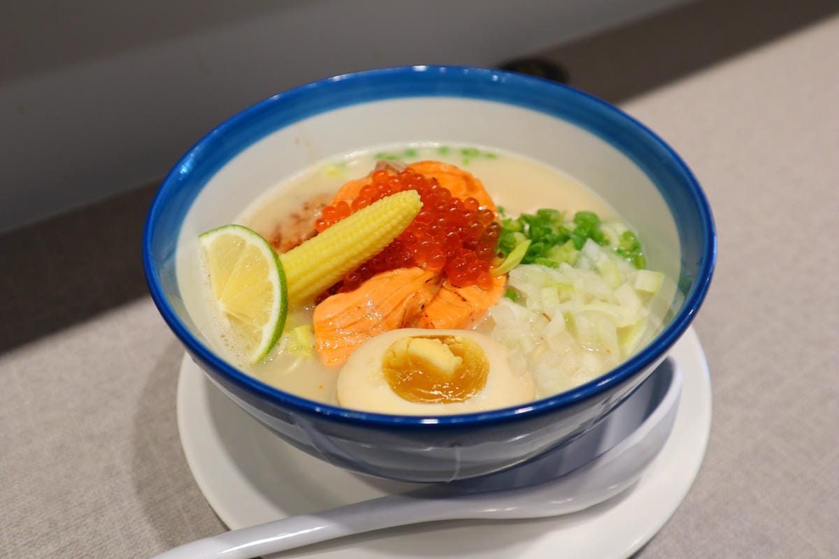 (新北板橋美食)創作麵坊鮭の大助-板橋店,使用100%鮭魚熬 (新北板橋美食)創作麵坊鮭の大助-板橋店,使用100%鮭魚熬