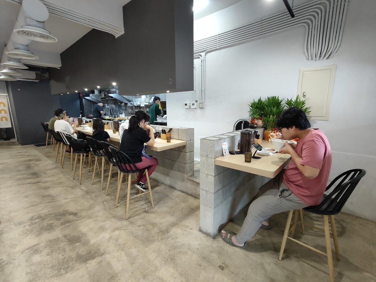 (新北板橋美食)捌玥。泡系雞白湯拉麵，板橋新開拉麵再加一，新