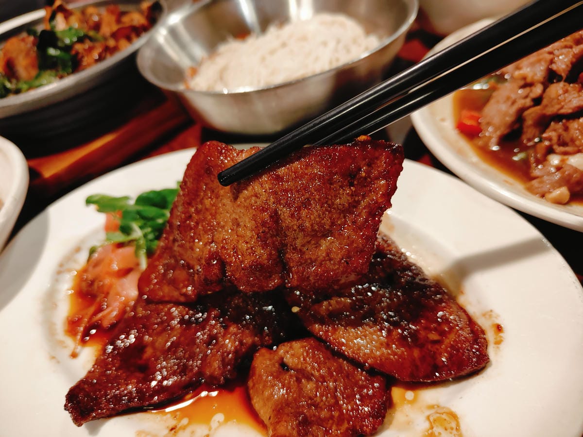 (台北大安美食)喫飯食堂,永康街聚餐首選。在地老字號台菜餐館 (台北大安美食)喫飯食堂,永康街聚餐首選。在地老字號台菜餐館