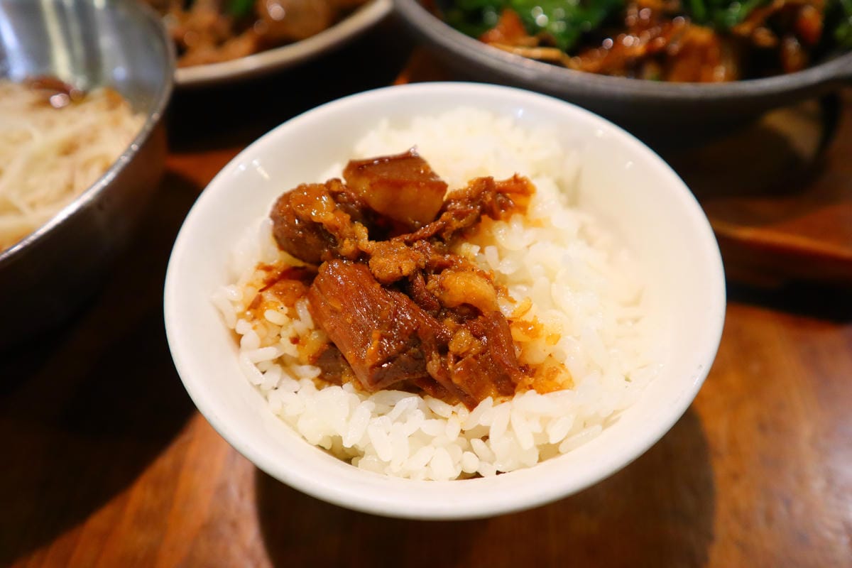 (台北大安美食)喫飯食堂,永康街聚餐首選。在地老字號台菜餐館 (台北大安美食)喫飯食堂,永康街聚餐首選。在地老字號台菜餐館