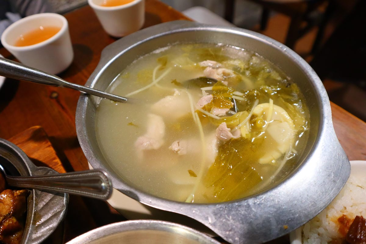 (台北大安美食)喫飯食堂,永康街聚餐首選。在地老字號台菜餐館 (台北大安美食)喫飯食堂,永康街聚餐首選。在地老字號台菜餐館