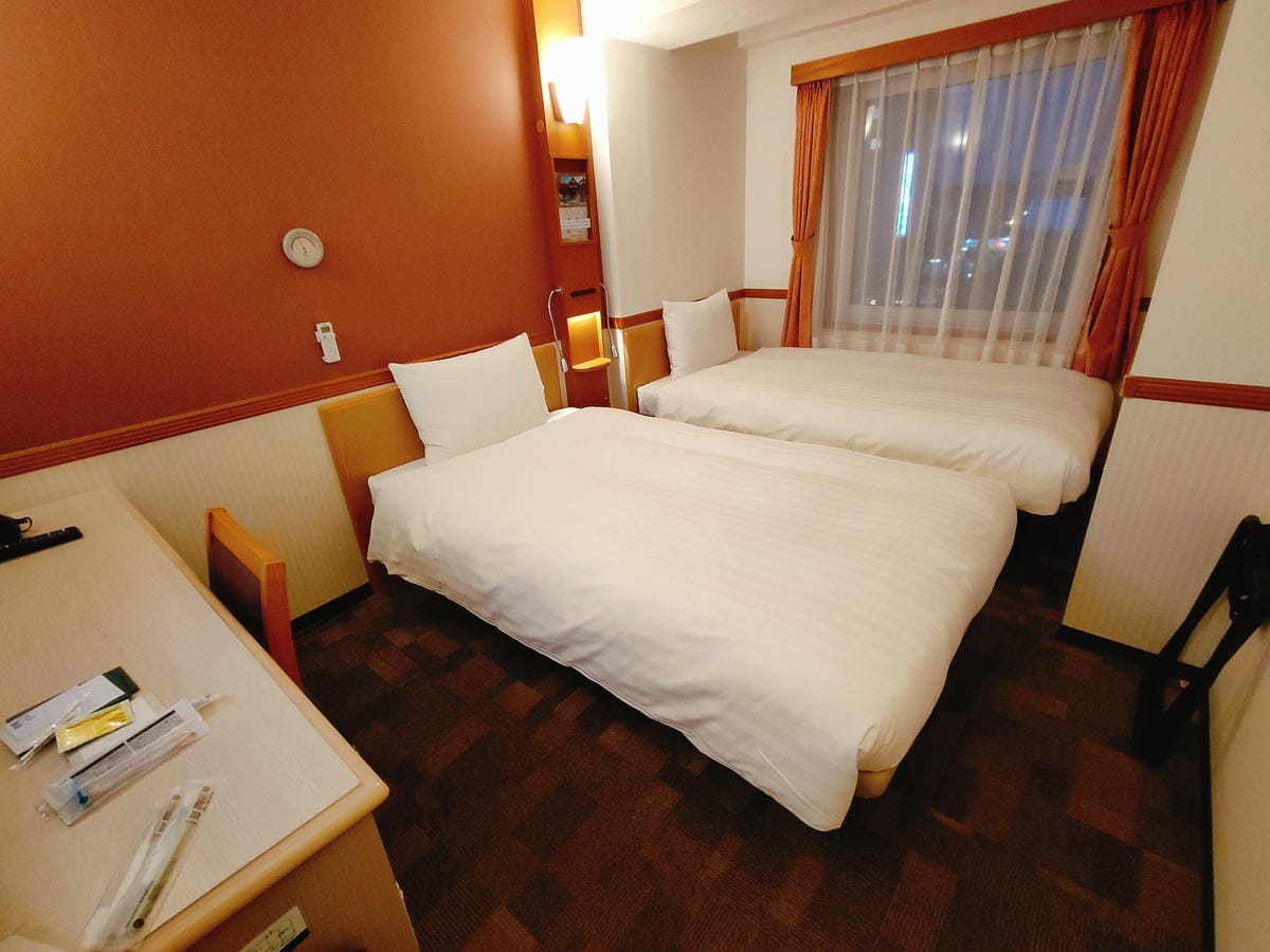 (青森住宿)東横INN 八戶站前,離八戶站走路只需要3分鐘。 (青森住宿)東横INN 八戶站前,離八戶站走路只需要3分鐘。