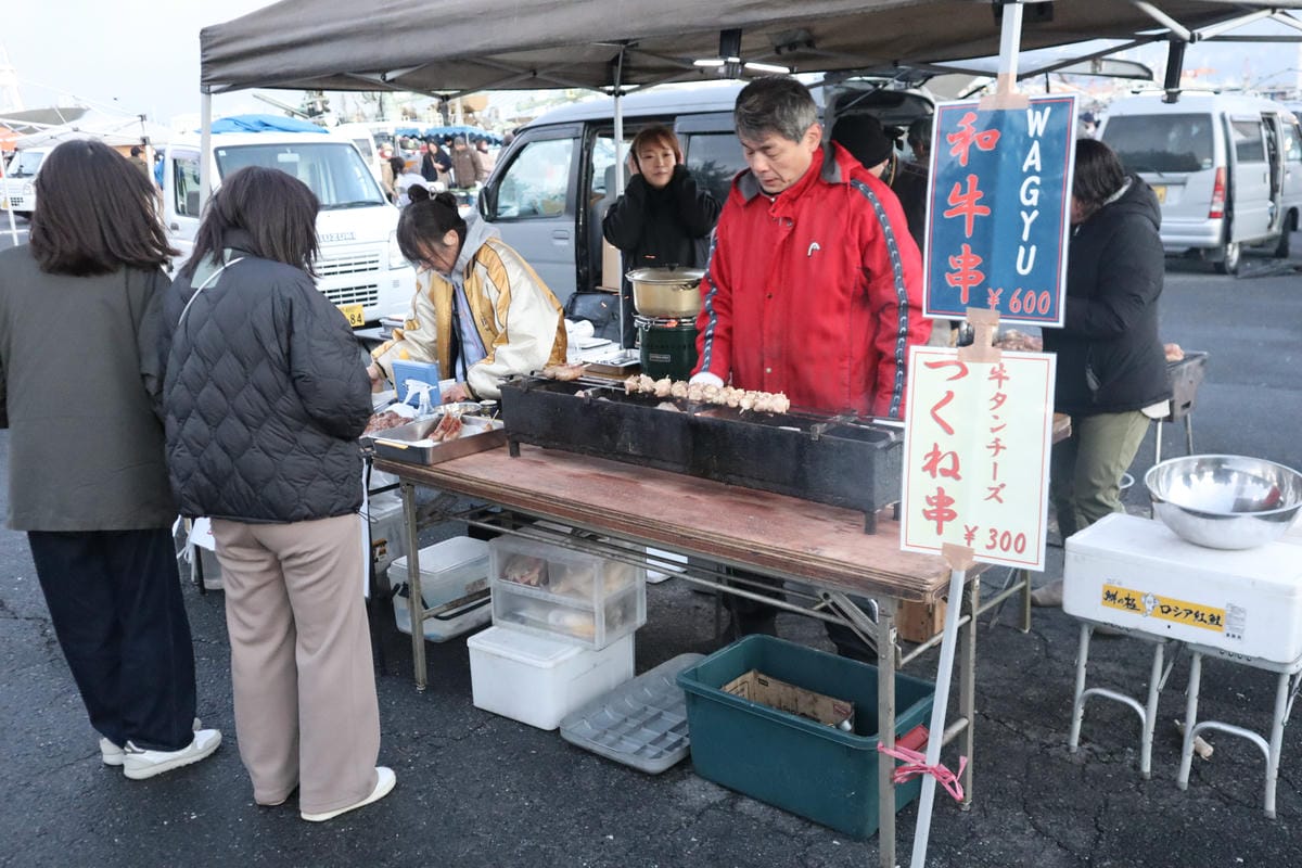 (青森旅遊)館鼻岸壁早市,日本最大且最熱鬧的星期天朝市,除了 (青森旅遊)館鼻岸壁早市,日本最大且最熱鬧的星期天朝市,除了