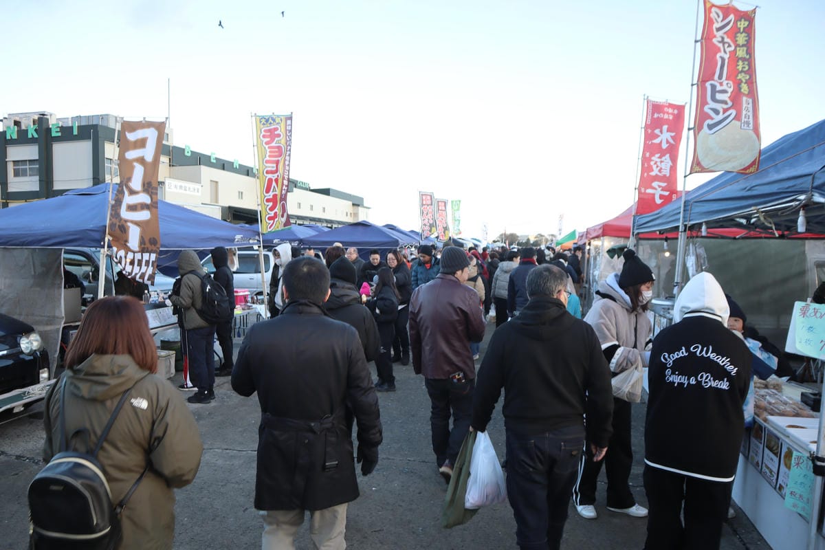 (青森旅遊)館鼻岸壁早市,日本最大且最熱鬧的星期天朝市,除了 (青森旅遊)館鼻岸壁早市,日本最大且最熱鬧的星期天朝市,除了