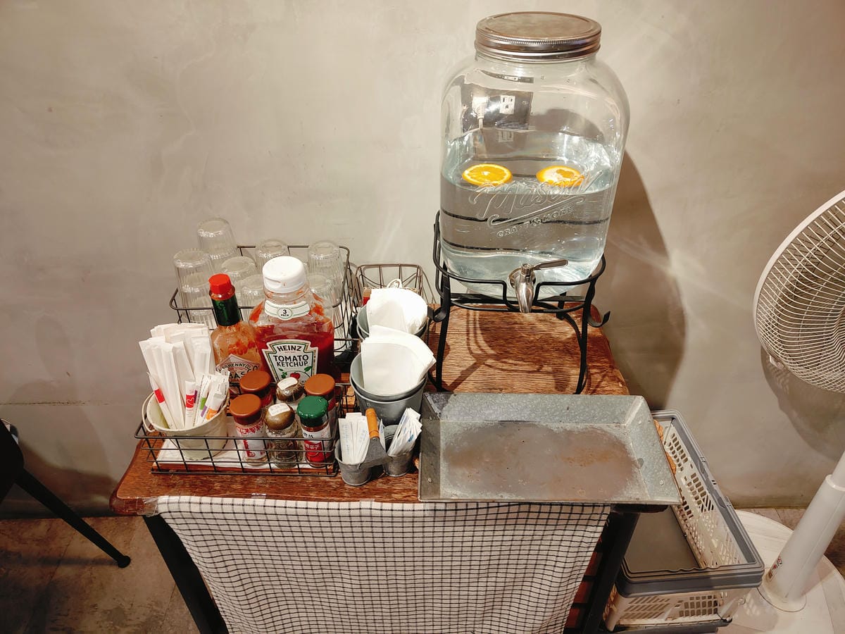 (新北板橋美食)KOYA COFFEE,就算是平日中午人潮也 (新北板橋美食)KOYA COFFEE,就算是平日中午人潮也