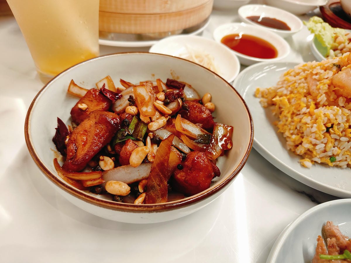 (新北板橋美食)皇品中華樓,三猿廣場B1。 (新北板橋美食)皇品中華樓,三猿廣場B1。