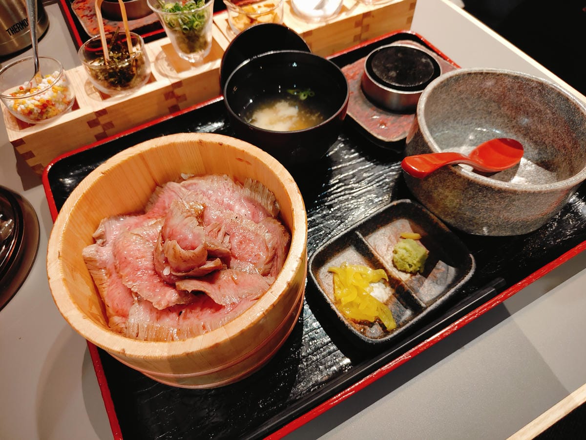 (福岡餐廳)黒毛和牛 博多牛まぶし 武蔵,近期超夯的超高CP (福岡餐廳)黒毛和牛 博多牛まぶし 武蔵,近期超夯的超高CP