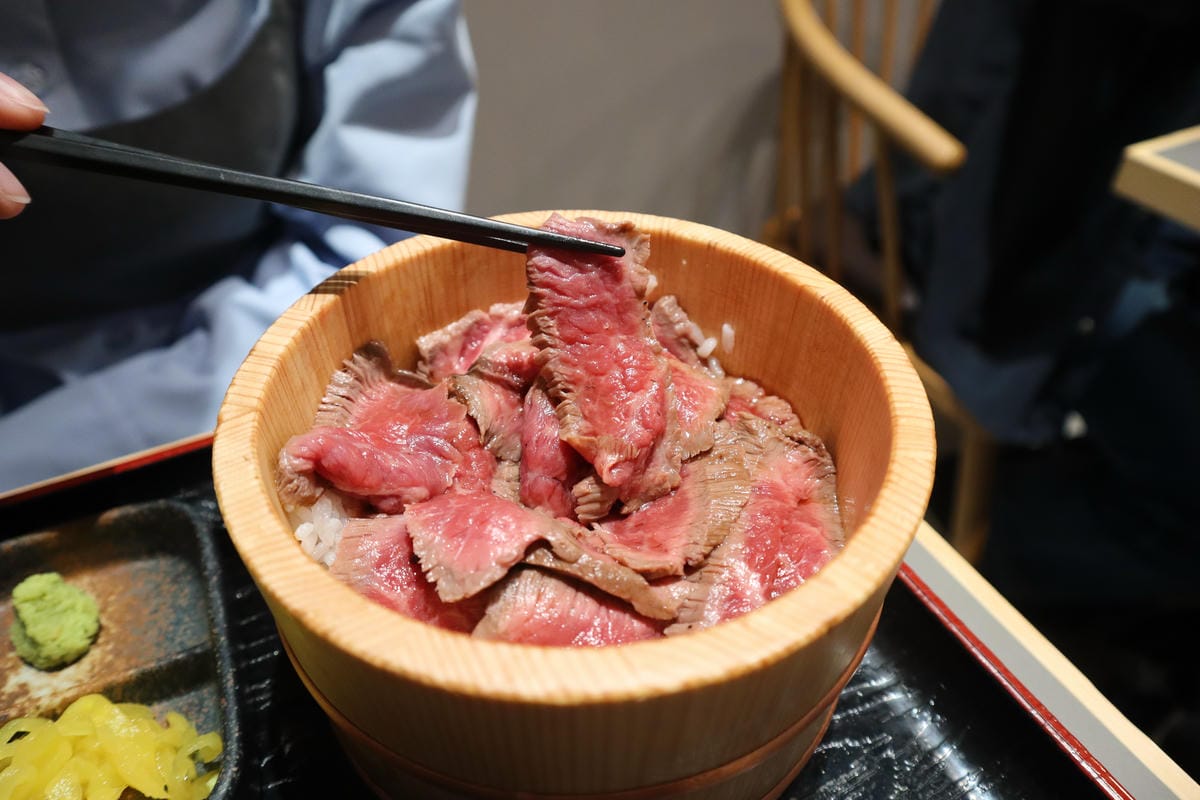 (福岡餐廳)黒毛和牛 博多牛まぶし 武蔵,近期超夯的超高CP (福岡餐廳)黒毛和牛 博多牛まぶし 武蔵,近期超夯的超高CP