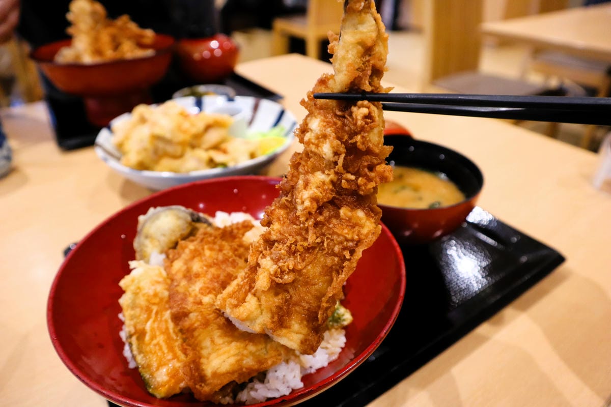 (大分餐廳)天丼 とよ常本店-お食事処 とよ常 別府本店。招 (大分餐廳)天丼 とよ常本店-お食事処 とよ常 別府本店。招