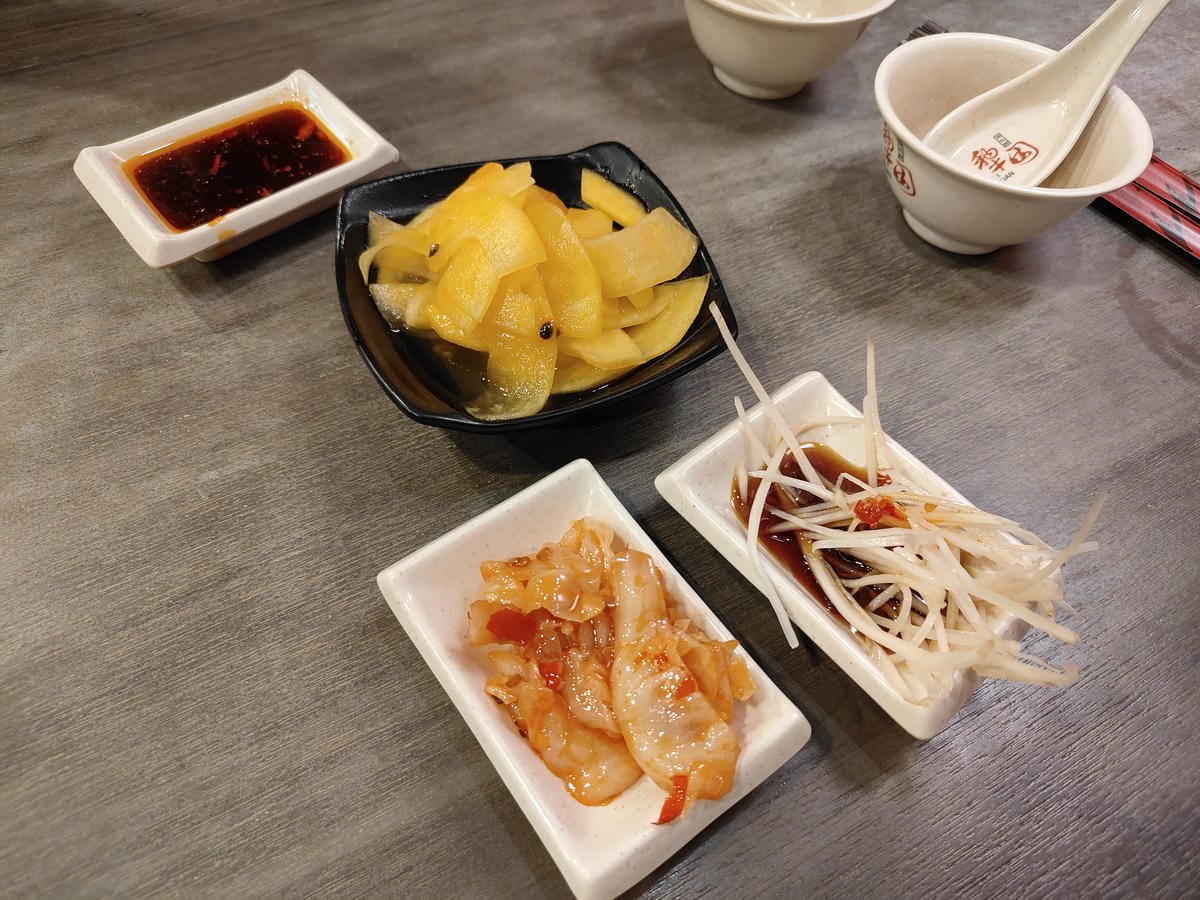 (台北松山餐廳)犂園湯包館,不少外國觀光客的小籠湯包首選,湯 (台北松山餐廳)犂園湯包館,不少外國觀光客的小籠湯包首選,湯