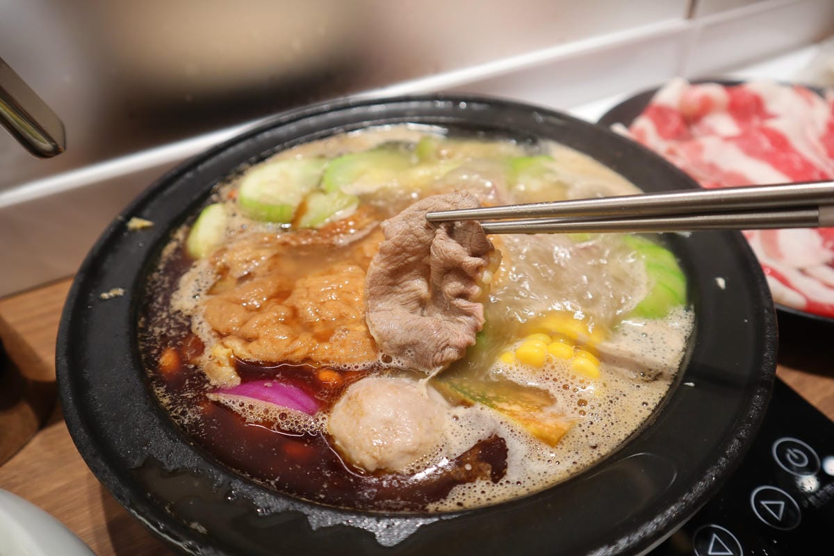 (新北新莊餐廳)萬客什鍋新莊店，來自台中的台式人氣火鍋店，有