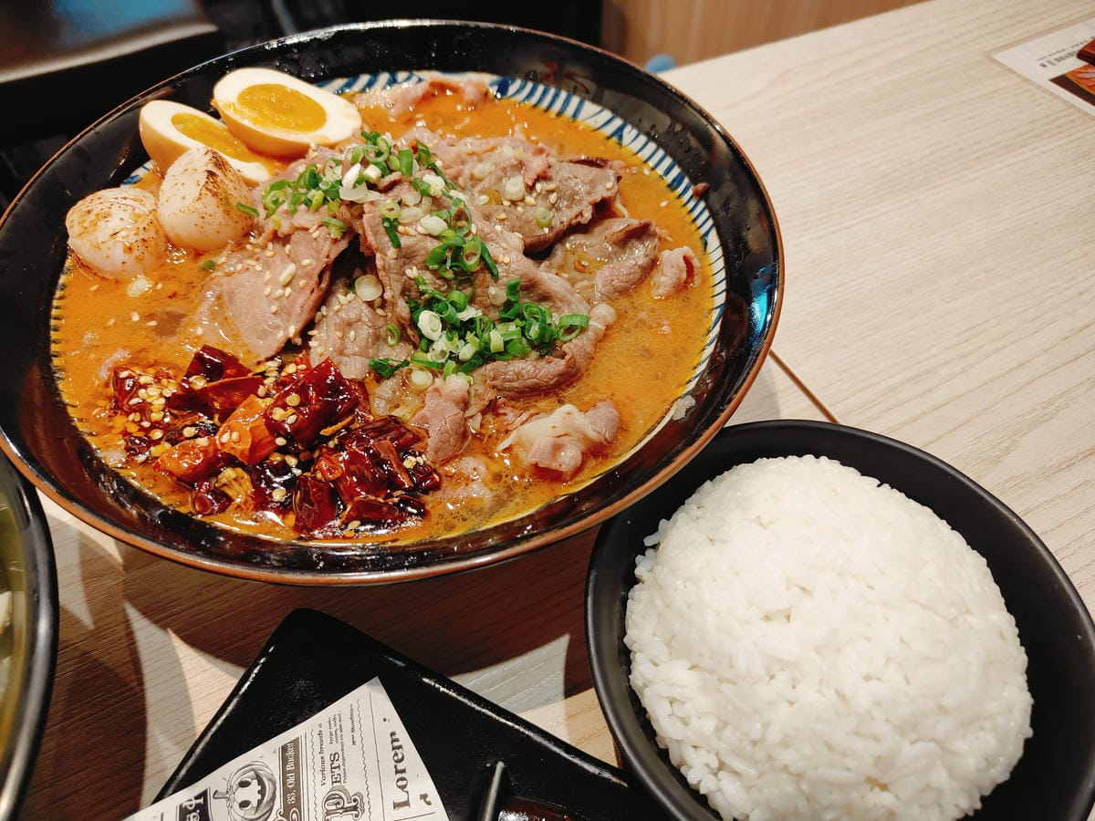 (新北新莊餐廳)二春外鍋燒專賣店新莊店,主打多樣湯頭與豐富配 (新北新莊餐廳)二春外鍋燒專賣店新莊店,主打多樣湯頭與豐富配