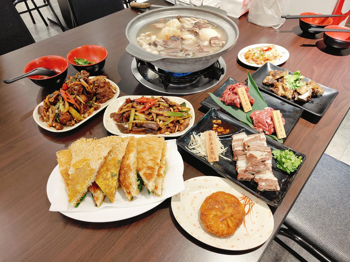 (台北中山餐廳)招財溫體羊,夏天也能的羊肉鍋 (台北中山餐廳)招財溫體羊,夏天也能的羊肉鍋