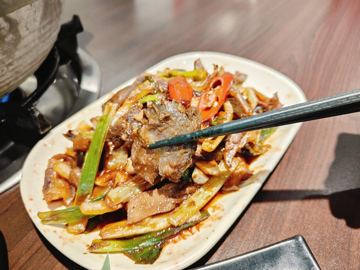 (台北中山餐廳)招財溫體羊,夏天也能的羊肉鍋 (台北中山餐廳)招財溫體羊,夏天也能的羊肉鍋