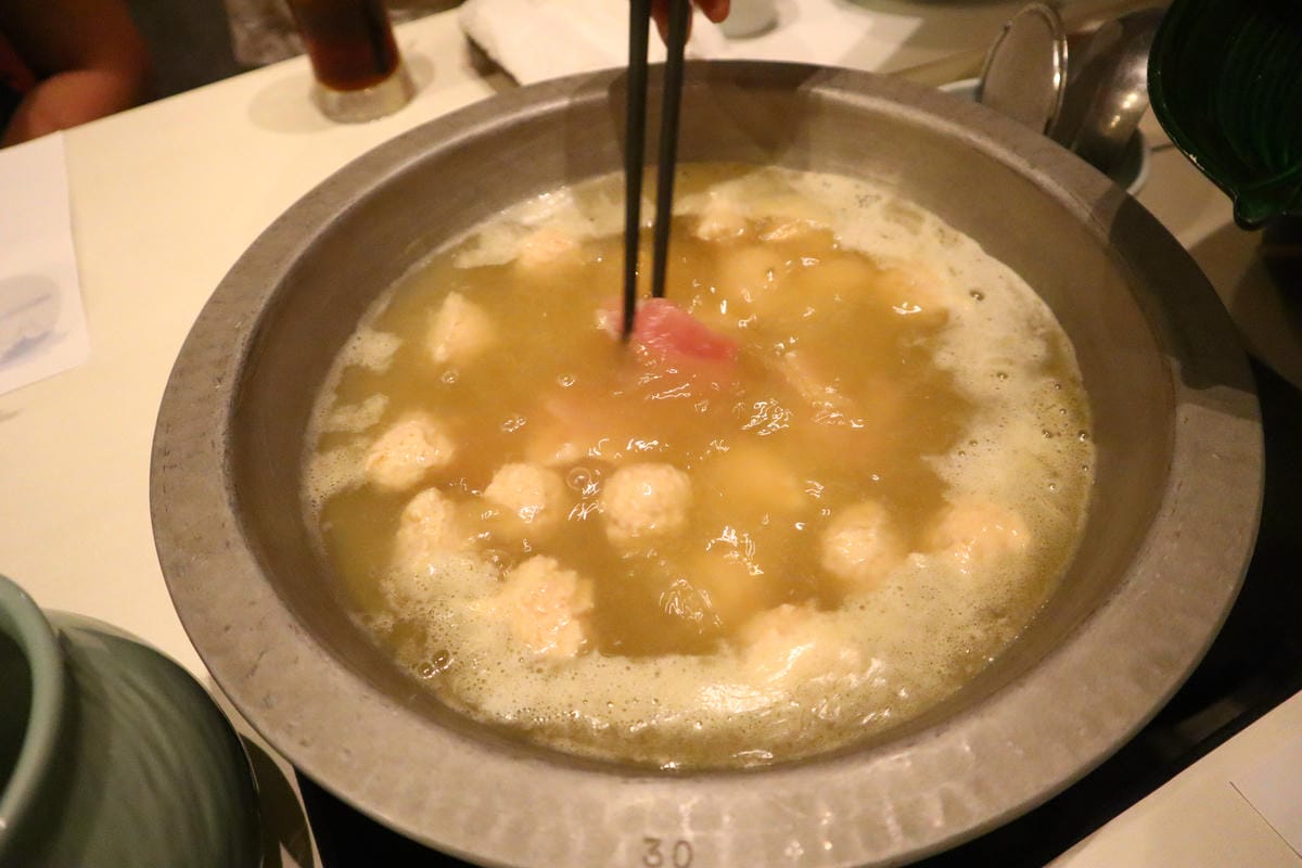 水炊料亭 博多華味鳥 天神店 水炊料亭 博多華味鳥 天神店