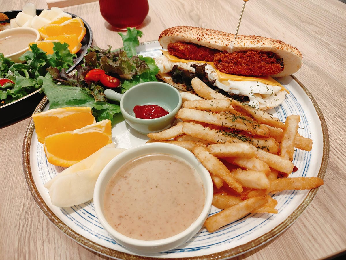 (新北新莊餐廳)Paws Cafe 寵物友善餐廳,捷運幸福站 (新北新莊餐廳)Paws Cafe 寵物友善餐廳,捷運幸福站