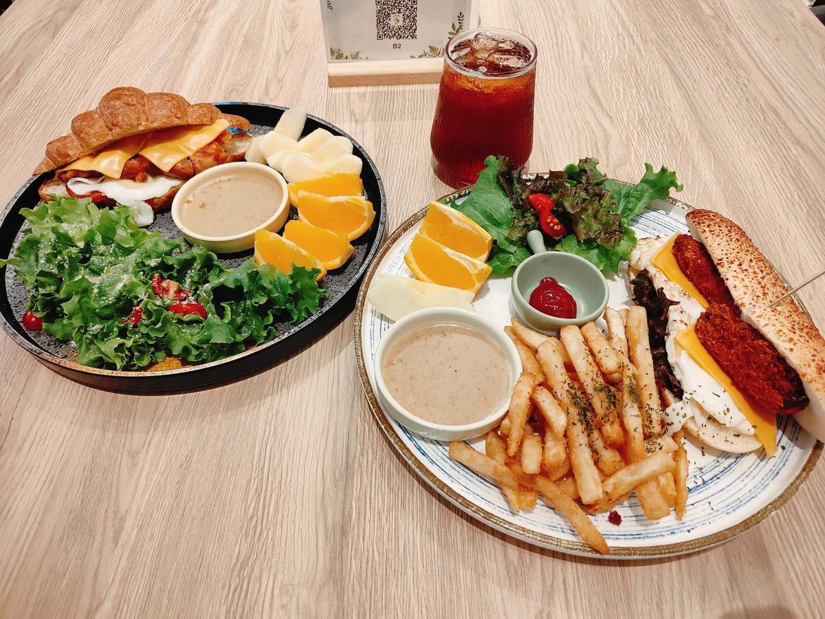 (新北新莊餐廳)Paws Cafe 寵物友善餐廳,捷運幸福站 (新北新莊餐廳)Paws Cafe 寵物友善餐廳,捷運幸福站