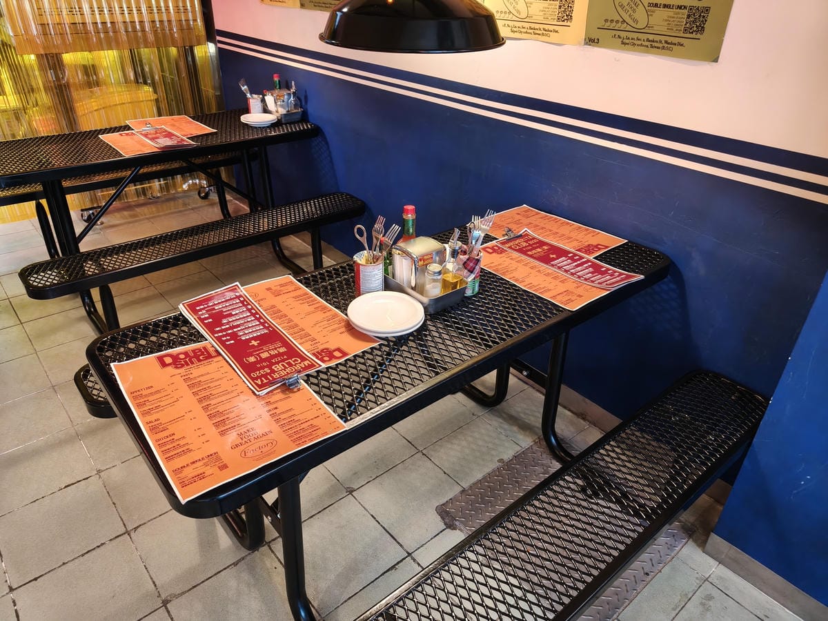 (台北萬華西門餐廳)DOUBLE SINGLE 2-西門街頭 (台北萬華西門餐廳)DOUBLE SINGLE 2-西門街頭