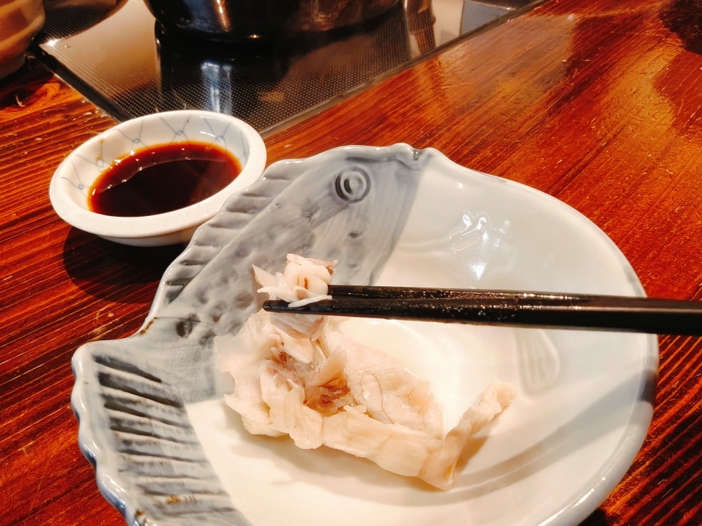 (兵庫餐廳)ふぐ幸-河豚料理餐廳，姬路商店街必吃美食。新鮮河豚生魚片Q彈，火鍋雜炊湯頭鮮甜。近JR姬路站。