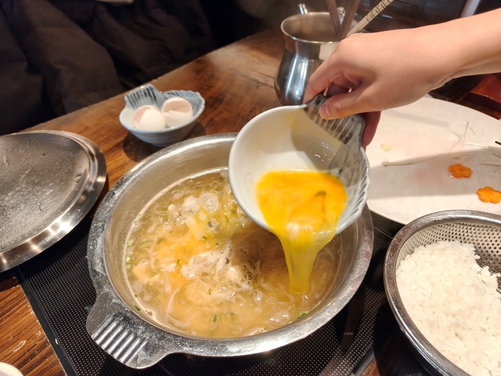 (兵庫餐廳)ふぐ幸-河豚料理餐廳，姬路商店街必吃美食。新鮮河豚生魚片Q彈，火鍋雜炊湯頭鮮甜。近JR姬路站。