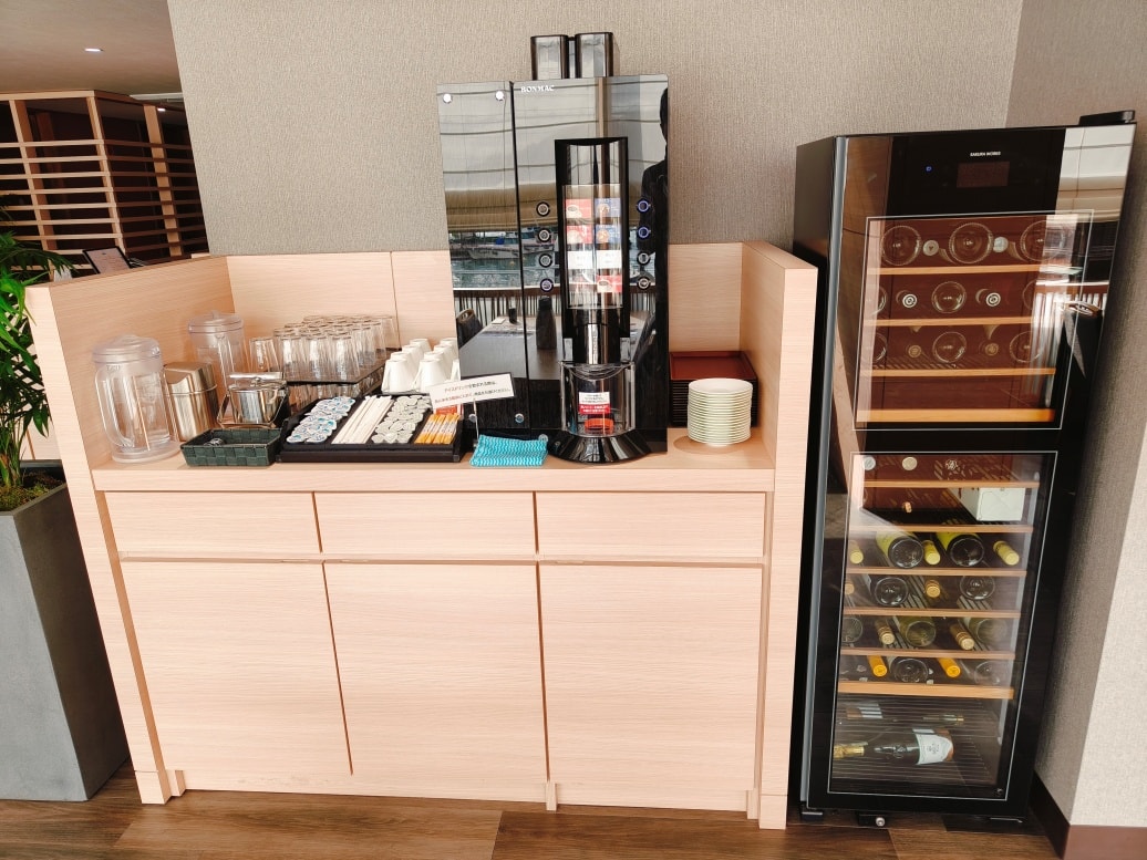 (廣島餐廳)Sumiyoshi，鄰近商店街與千光寺纜車，料理精緻、窗外向島景色療癒又放鬆時光。值得安排在旅程開始或結束的一餐
